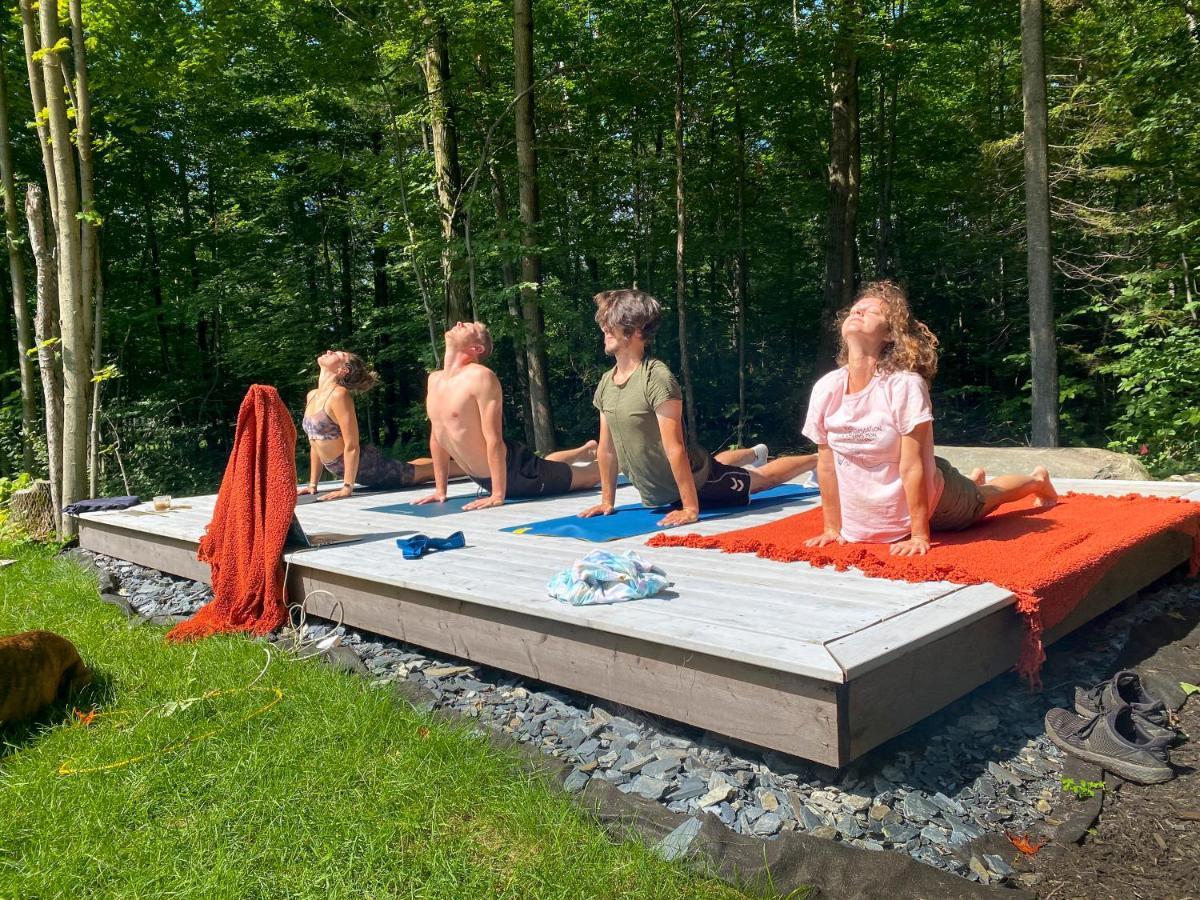 Le Camp Cache Shefford Bed and Breakfast Εξωτερικό φωτογραφία